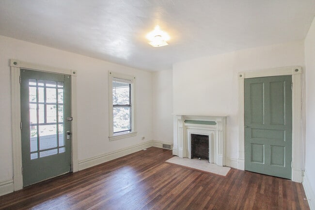 Photo - 435 Franklin Ave Unit 2