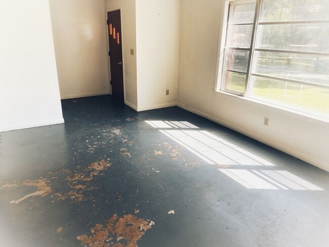 Photo - 27 Leonard St