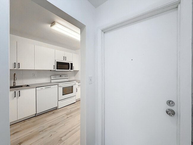 Photo - 961 NW 45th St Unit 3