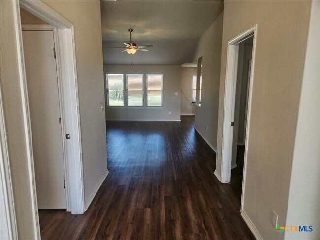 Photo - 2320 Petersburg Ln