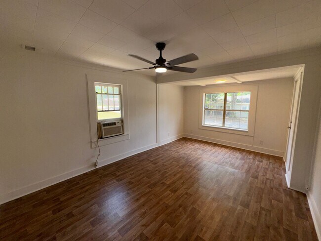 Photo - 401 Madison Ave NW