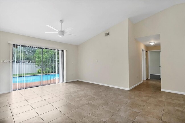 Photo - 681 Thornridge Ave