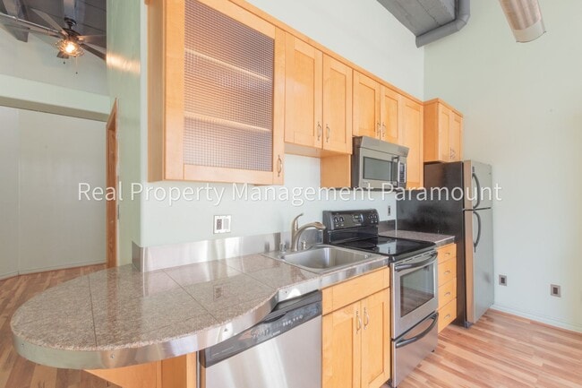 Photo - Beautiful One Bedroom Apartment in Downtown Los Angeles!
