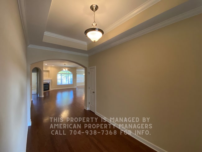 Photo - 4891 Breden St