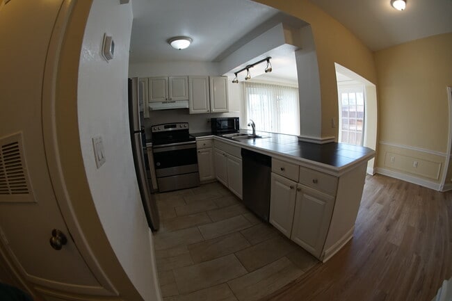 Building Photo - 6158 Sandcrest Cir Rental