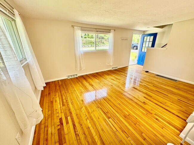 Photo - 116 Central St