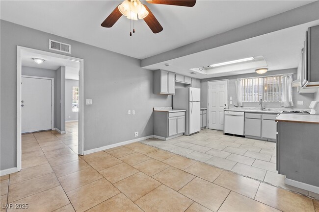 Building Photo - 2896 Klinger Cir Rental
