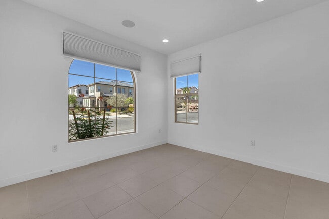 74236 Dexter St