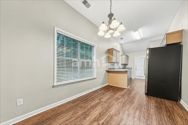 Photo - 7072 Parkbrook Ln