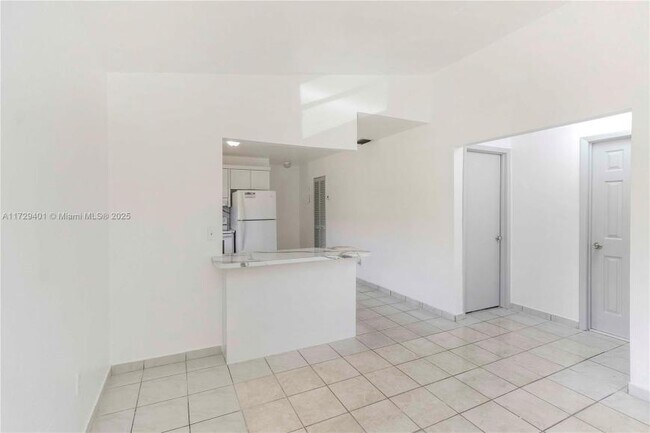 Photo - 2 bedroom in Hilaeah FL 33010