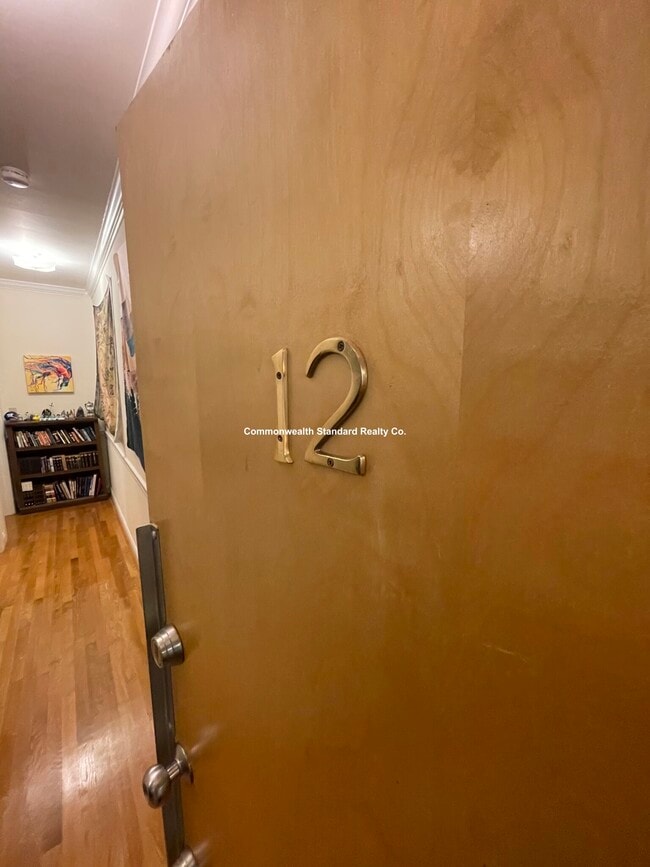 Building Photo - 4 Park Vale Ave Unit 12