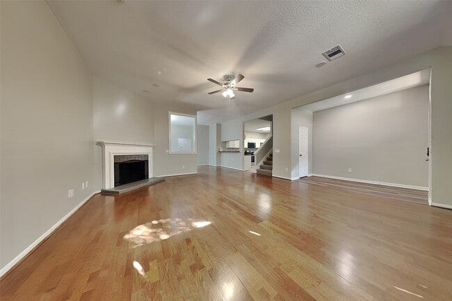 Photo - 14422 Bladenboro Dr