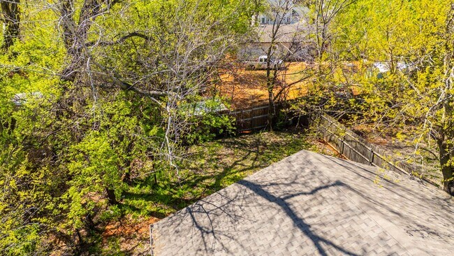 Photo - Beautiful, spacious home in Del City - cor...