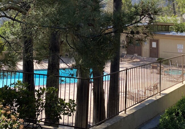 Photo - 1935 Alpha Rd Unit 207