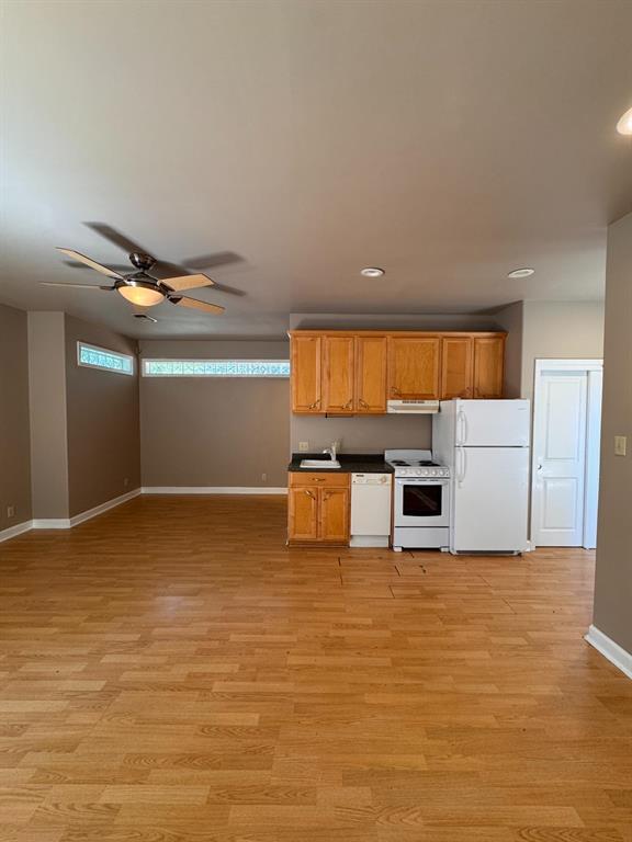 Photo - 201 W 33rd St