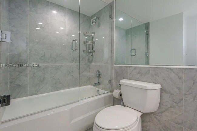 Photo - 5161 Collins Ave Unit 1104