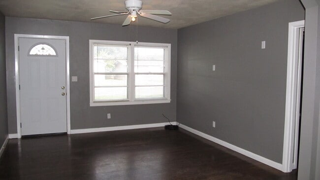 Photo - 2013 48th St