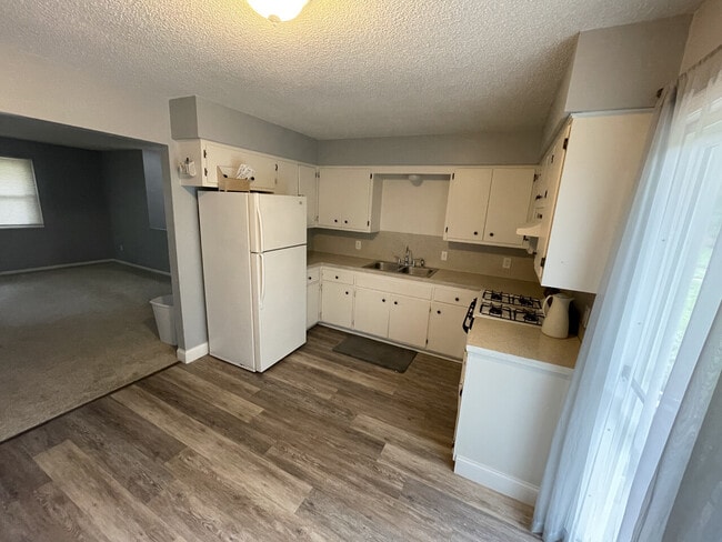 Photo - Woodward Duplex