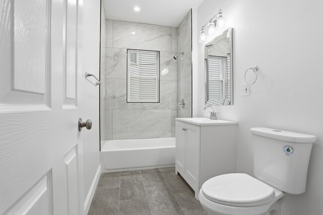 53 Woodford St Unit 1