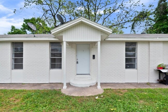 Photo - 806 E Emily Ave Unit 6