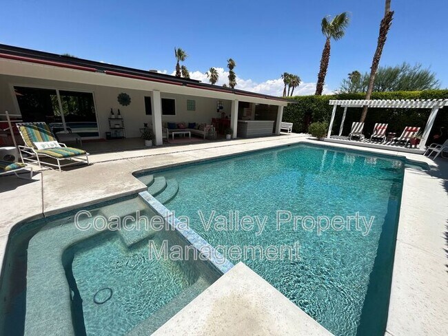 Photo - 2885 E Venetia Rd