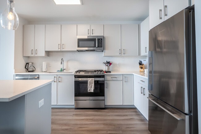 Photo - 405 Atlantic St Unidad FL19-ID1050446P