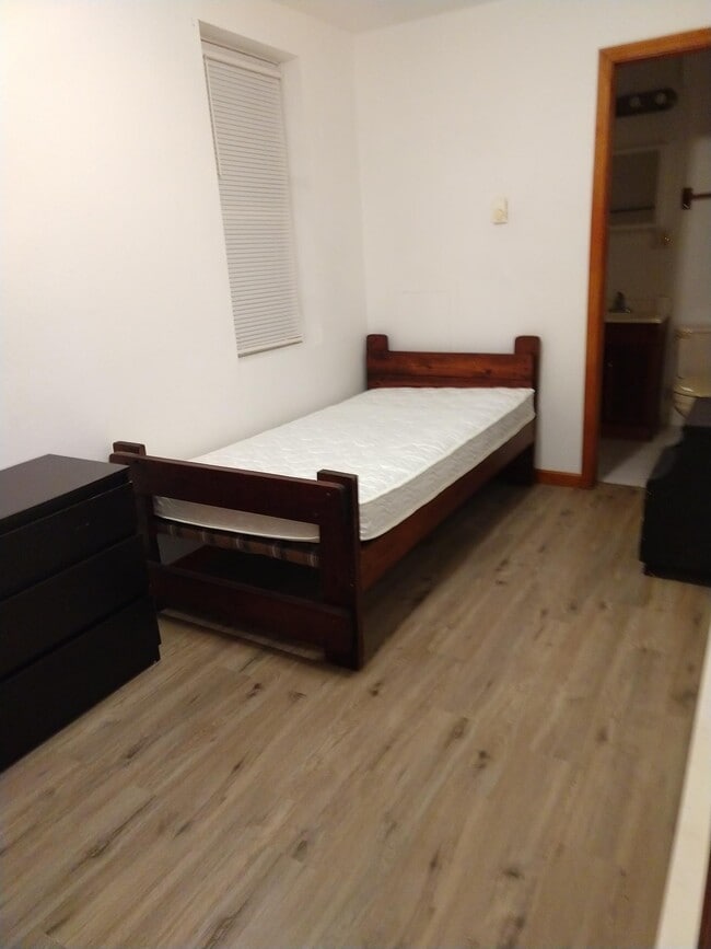 Photo - 533 N Bluff St Unit A