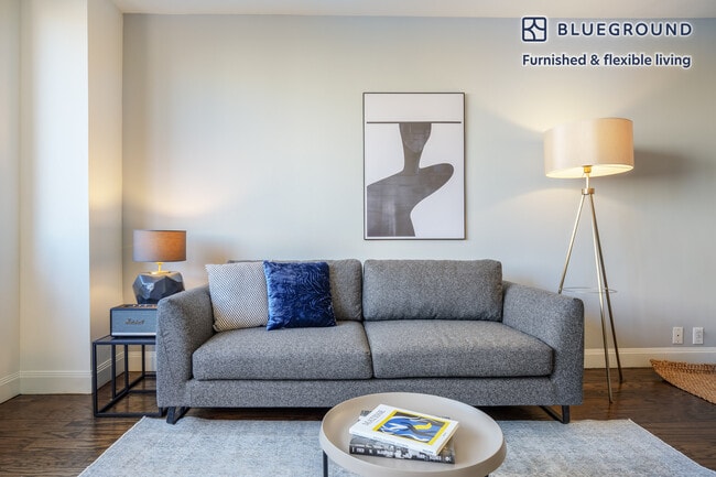 Photo - 200 E 82nd St Unidad SI FL10-ID375