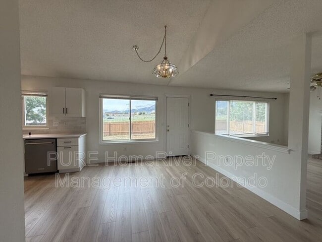 1285 Grass Valley Dr