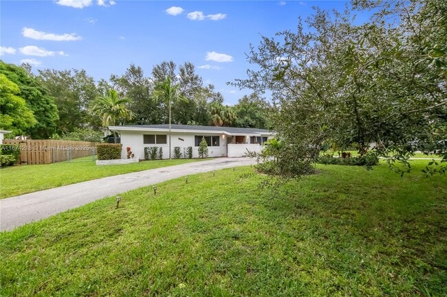 Building Photo - 11725 SW 81st Rd Unit 11725 Rental