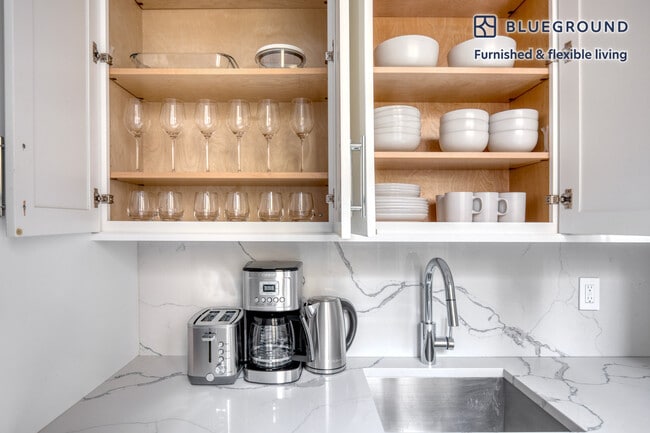 Photo - 915 West End Ave Unidad FL2-ID1020