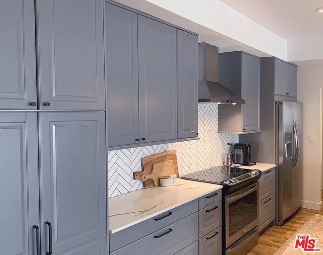 Photo - 5139 Balboa Blvd Unit 204