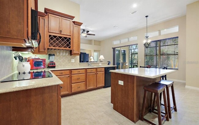 Photo - 105 E Blue Water Edge Dr House