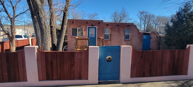 Building Photo - 1 Bedroom Home Near Downtown Florence