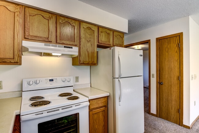 Photo - 2820 Edgewood Dr