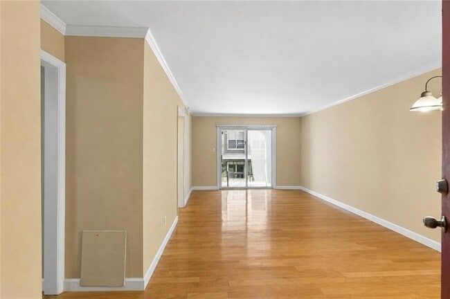 Photo - 395 Pharr Rd NE Unit 308