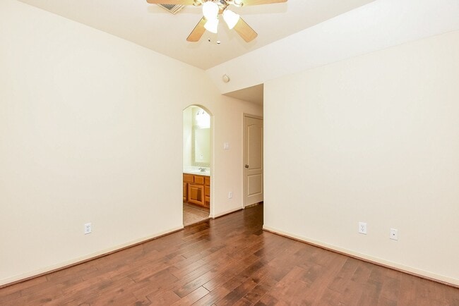 Photo - 28514 Hayden Park Dr