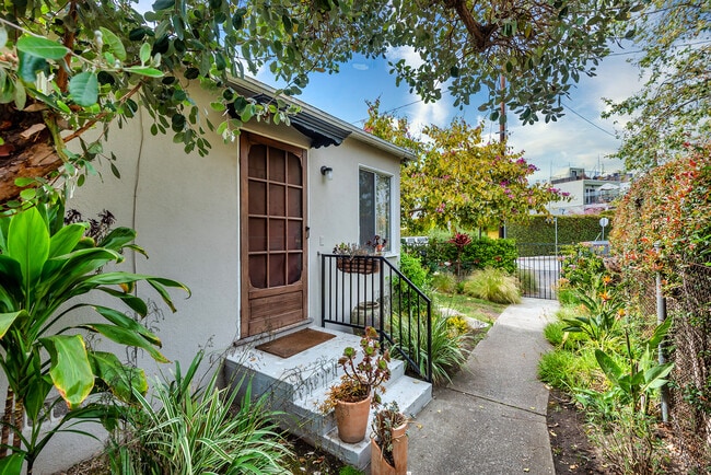 Photo - 2339 Abbot Kinney Blvd Unit 2341