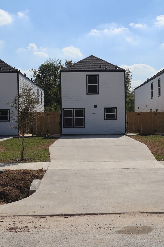 Photo - 5715 Polly St