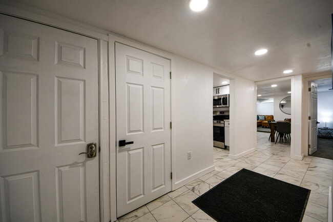 Photo - 1422 Tennyson St