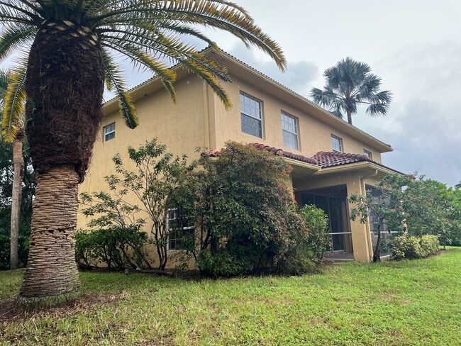 Photo - 207 Banyanwood Pt