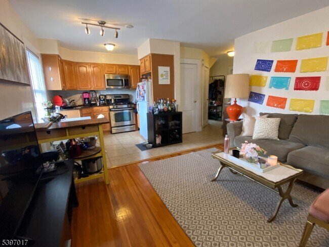 Photo - 26 Alexander Ave Unidad 2