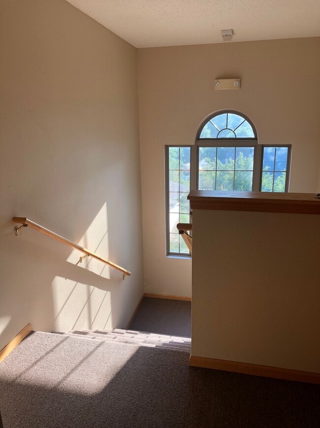 Photo - Nice 2br Condo in Coralville close to shop...