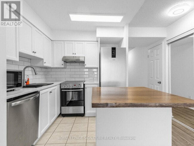 Photo - 43 Eglinton Ave E Unit 1801