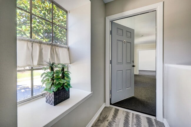 Photo - 9031 Gaylord Dr Unit 136