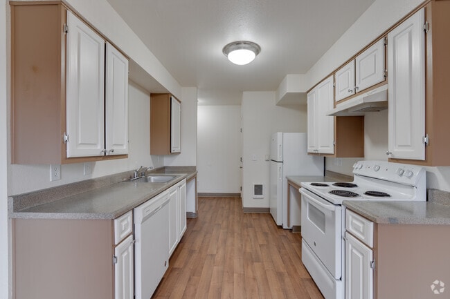 1BR, 1BA ADA - 740SF - Kitchen - Jefferson Place Apartments