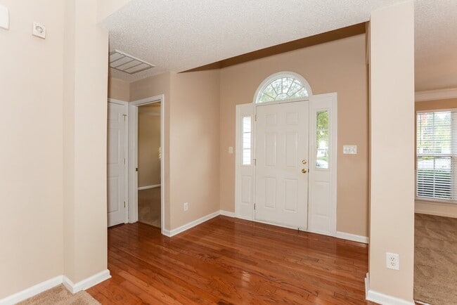 Photo - 4965 Hathwyck Ct NW