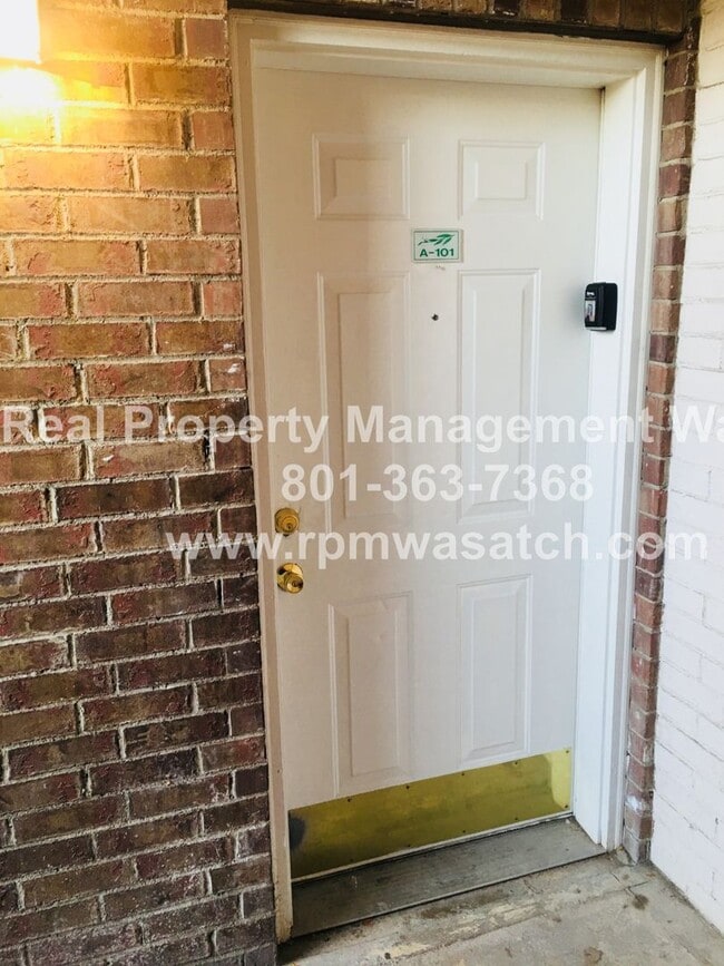 Photo - Check out This Cute 2 Bedroom 1 Bath SLC C...