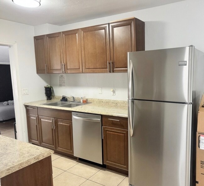 Photo - 115 Sunrise Ave
