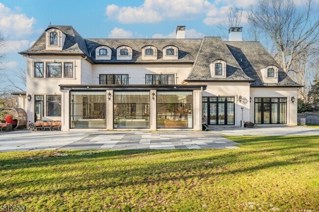 Photo - 6 Deer Trail Rd